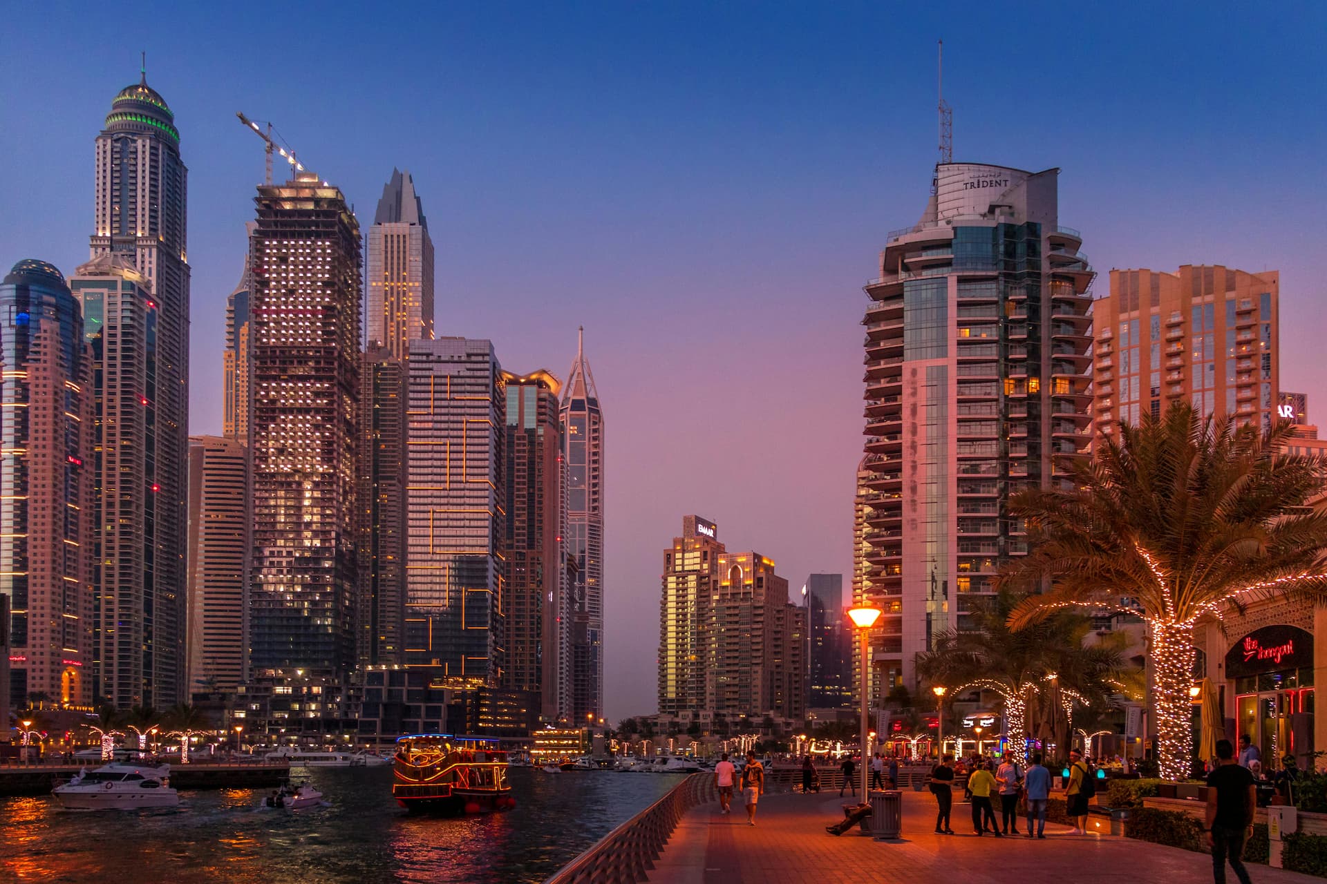 Visiting Dubai? Read This Travel Guide First.